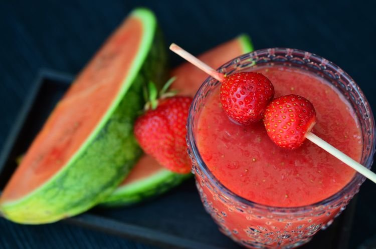 Wassermelonen-Erdbeer-Cocktail