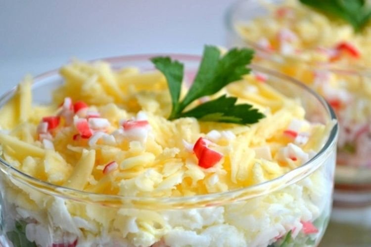 Layered Salad with Crab Sticks, Corn, Tomatoes, and Black Radish