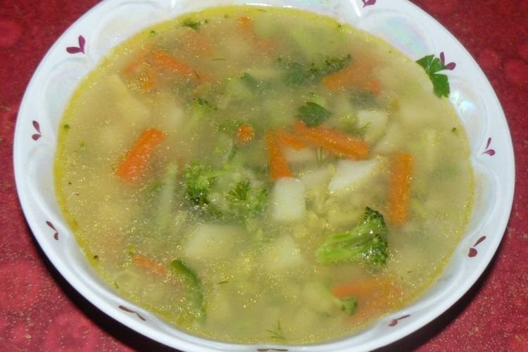 Sopa de verduras sin sofrito