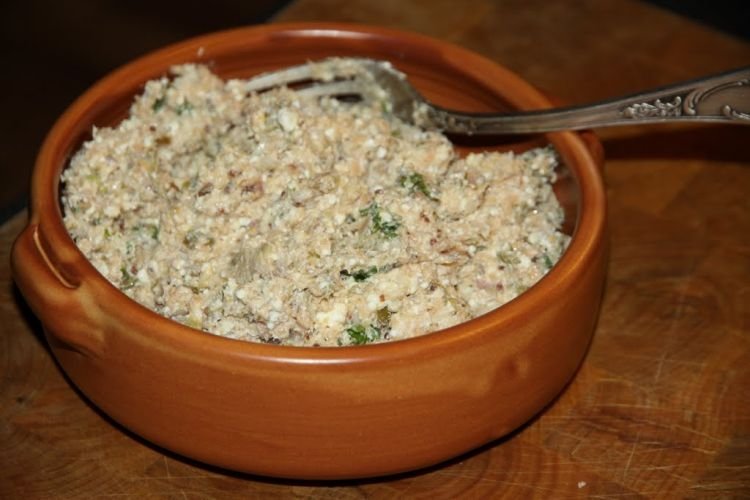 Ensalada de requesón y atún