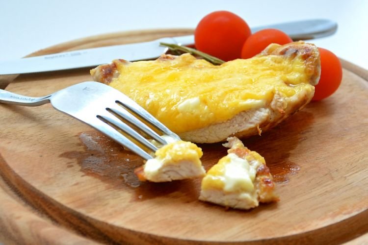 Faule Hähnchen-Käse-Roulade