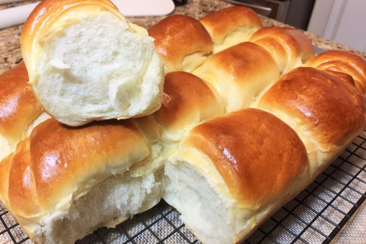Bollos de levadura con mayonesa