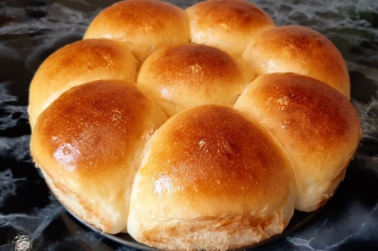 Bollos de leche con levadura seca
