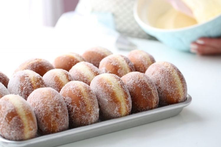 Quark-Donuts aus dem Ofen