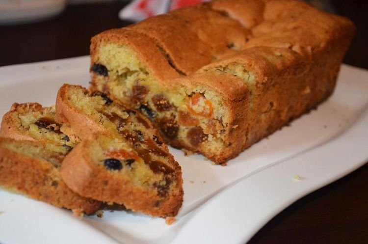 Banana Pie with Nuts and Dried Fruits