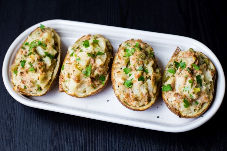 Patatas rellenas de atún