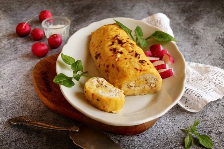 Rollo de patata con carne picada