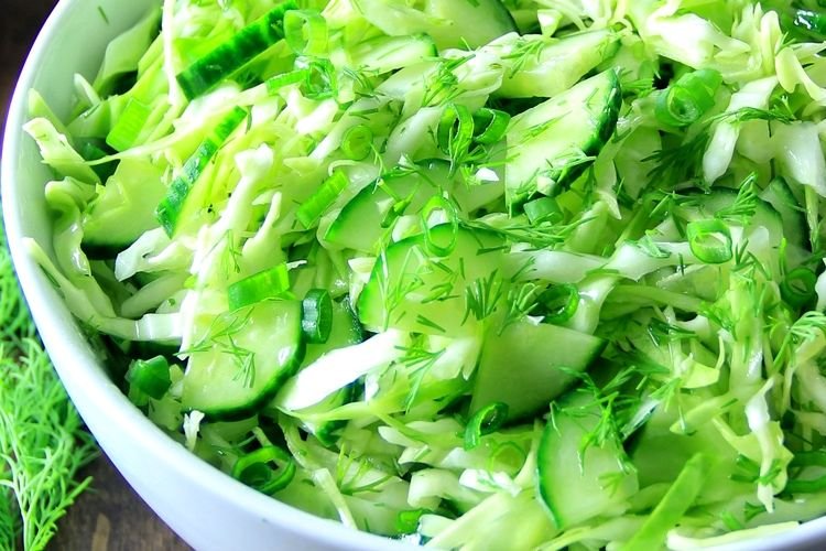 Ensalada de col y apio