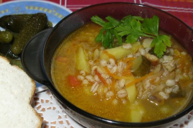 Rassolnik with Pearl Barley