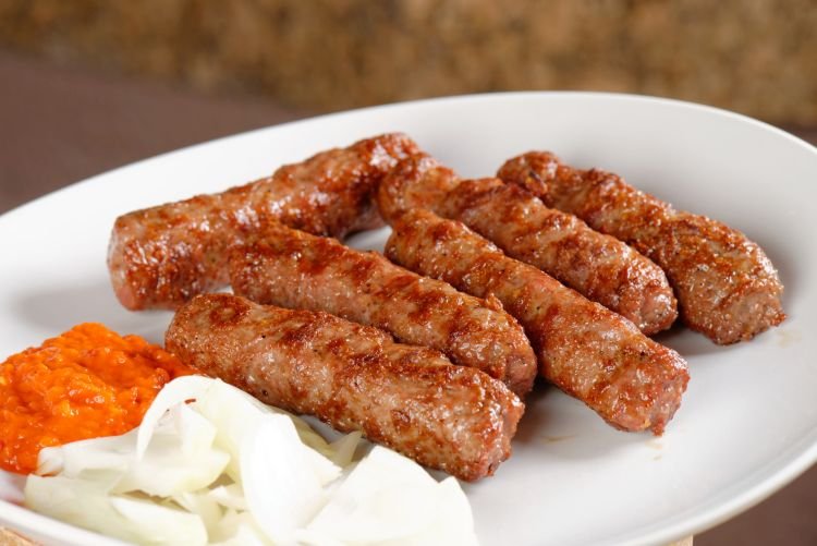 Salchichas de carne picada