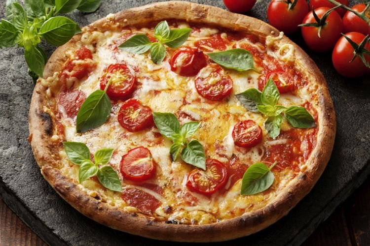 Skillet Margherita Pizza