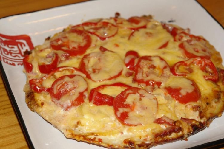 Pizza with Mayonnaise and Sour Cream