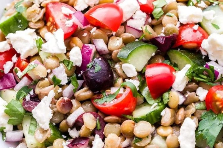 Salat mit Huhn und Linsen