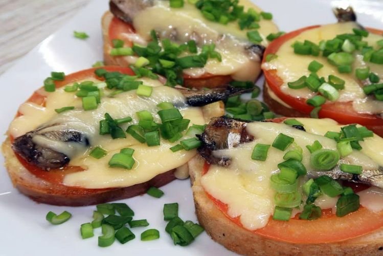 Hot Sandwiches with Sprats