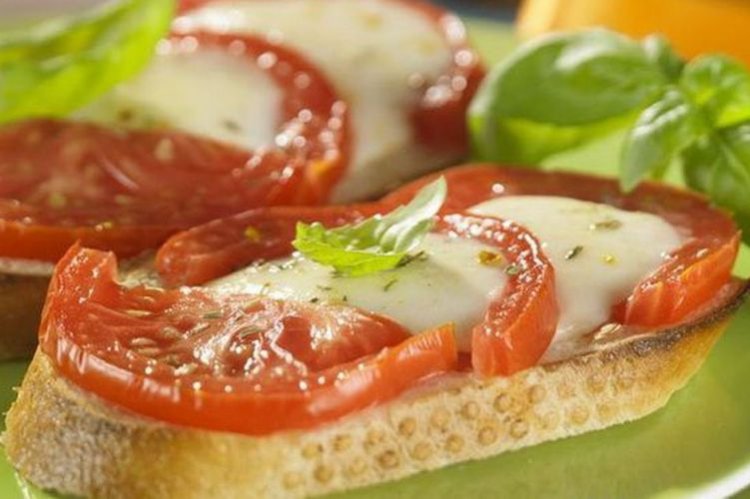 Hot Sandwiches with Tomatoes and Mozzarella