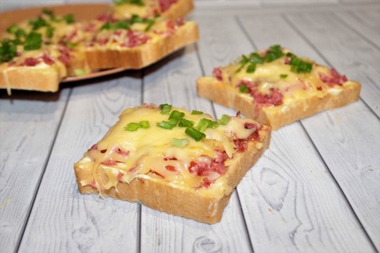 Hot Sandwiches in the Microwave