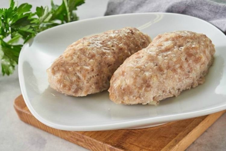 Gedämpfte Ćevapčići
