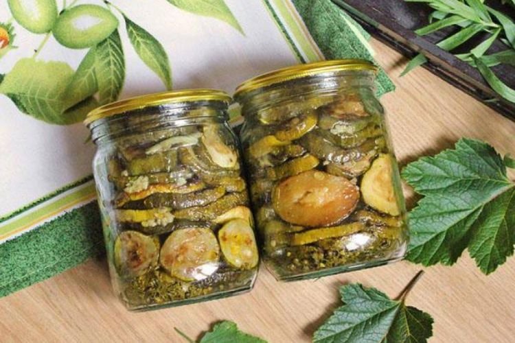 Gebratene Zucchini für den Winter