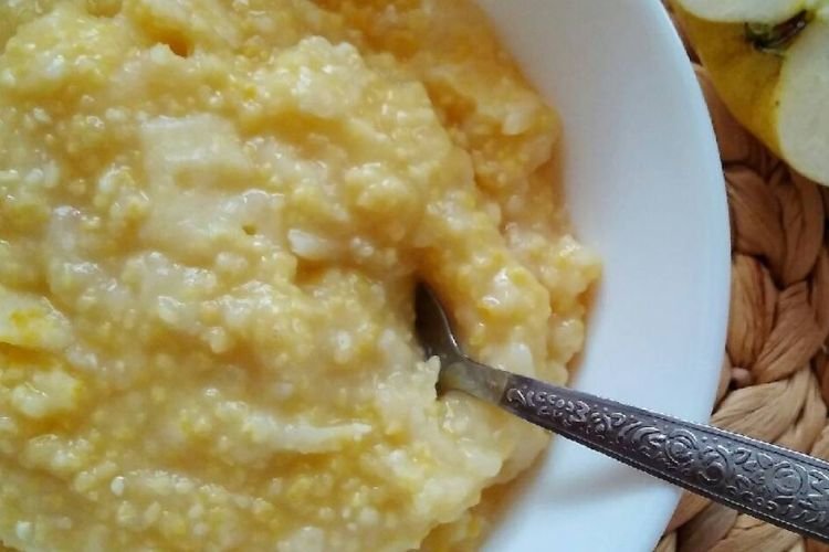 Gachas de sémola de maíz en olla de cocción lenta