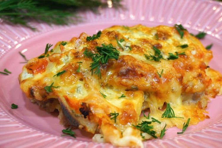 French-Style Meat with Walnuts and Herbs