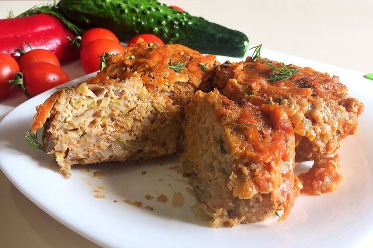 Rollos de col perezosos con carne picada de ternera y nueces