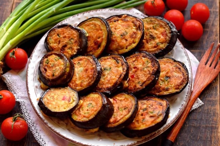 Berenjenas fritas rellenas