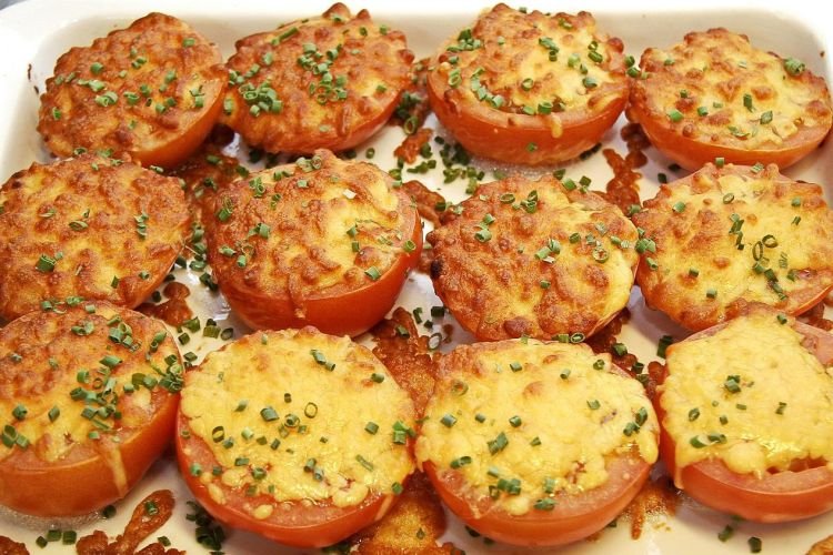 Überbackene Tomaten mit Käse
