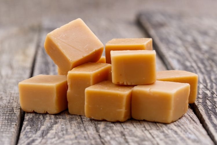Hausgemachte Karamellbonbons