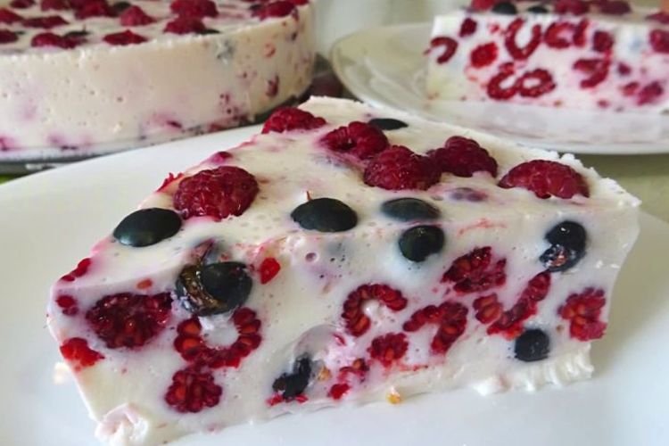 Beeren-Sauerrahm-Torte ohne Backen