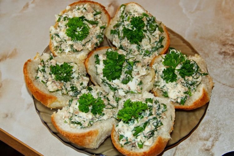 Sándwiches con conservas de pescado