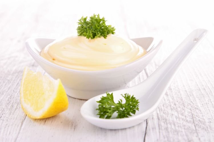 Mayonesa casera para ensaladas
