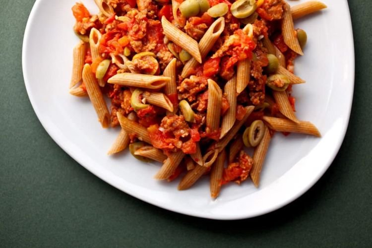 Pasta with Tuna and Tomatoes