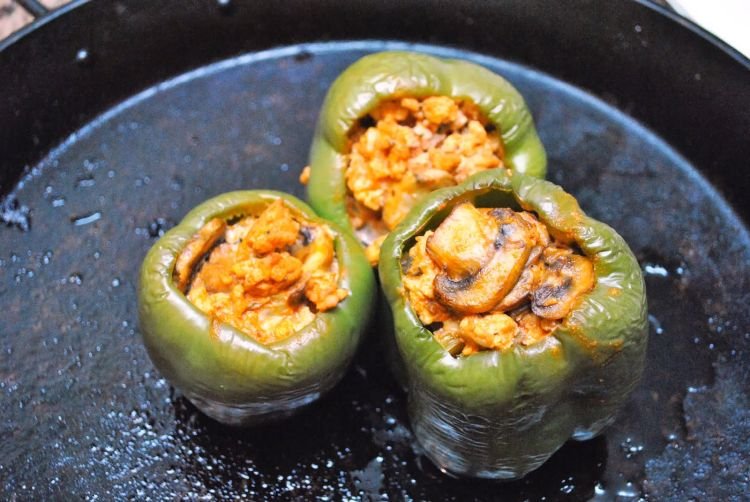 Gefüllte Paprika mit Pilzen