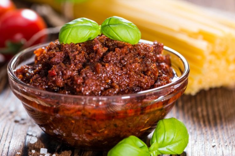 Salsa para espaguetis con tomates secos