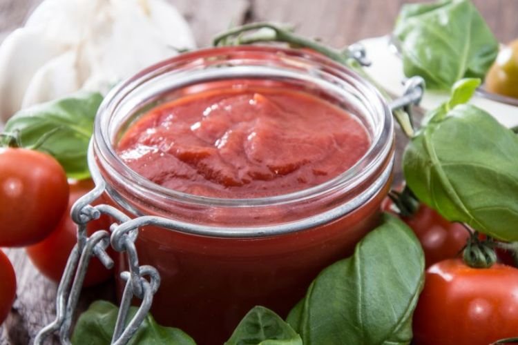 Salsa de zumo de tomate para espaguetis