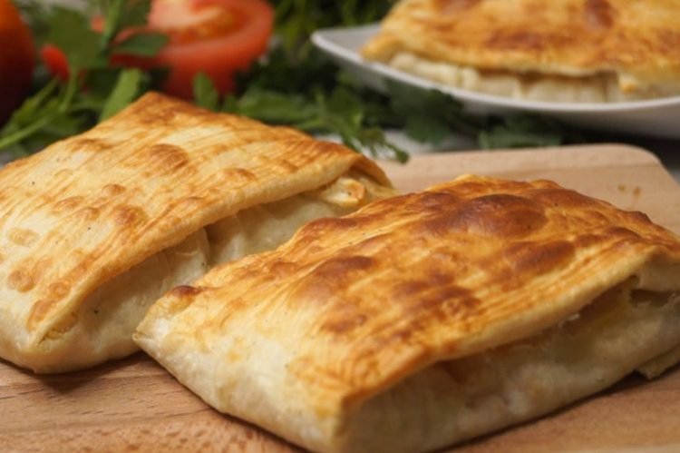 Gebackene Lachsforelle in Lavash