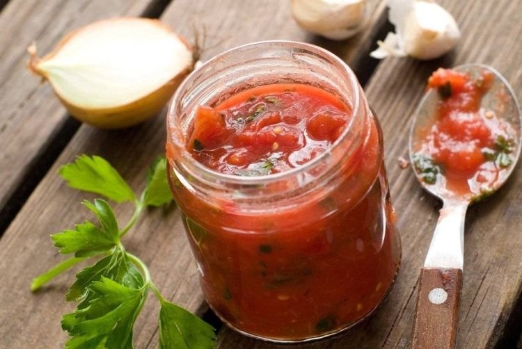 Tomatensauce mit Knoblauch