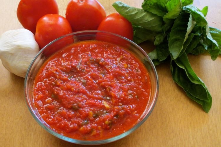 Tomatensauce zu Fisch