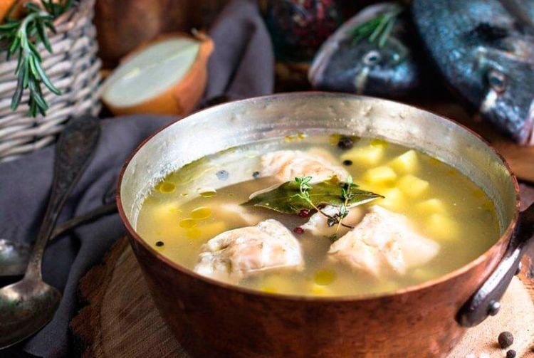 Sopa de gallineta nórdica