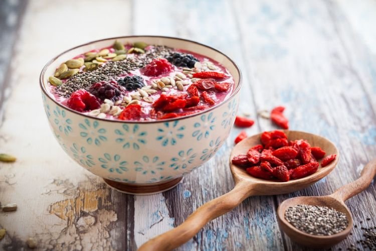 Frucht-Dessert mit Quinoa
