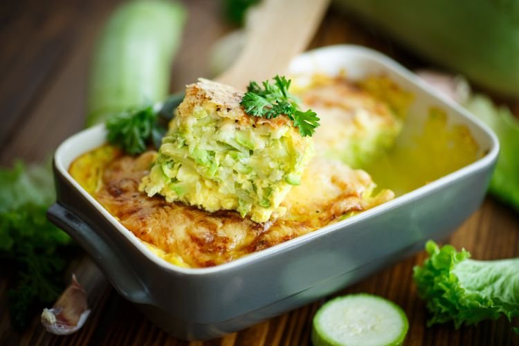 Auflauf mit Quinoa und Zucchini