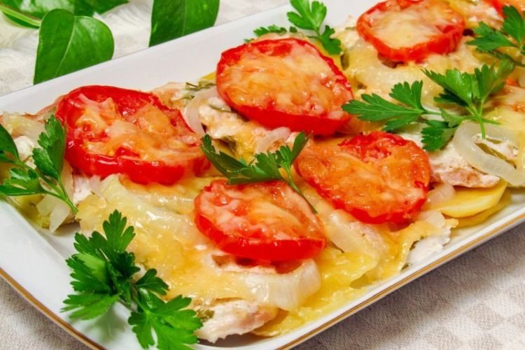 Cerdo a la francesa con cebolla y tomate
