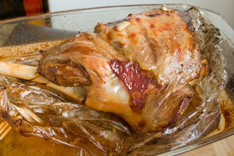 Lammkeule, im Bratschlauch gebacken