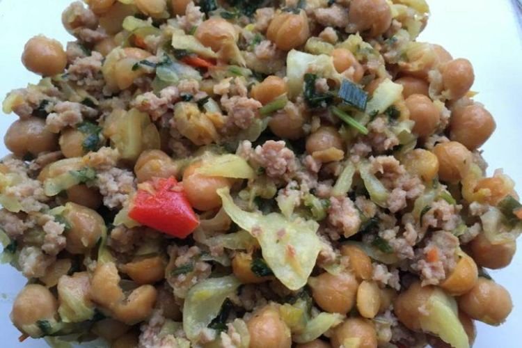 Chickpeas with Minced Meat