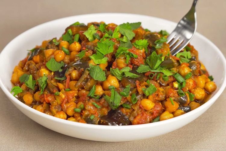 Chickpeas with Eggplant