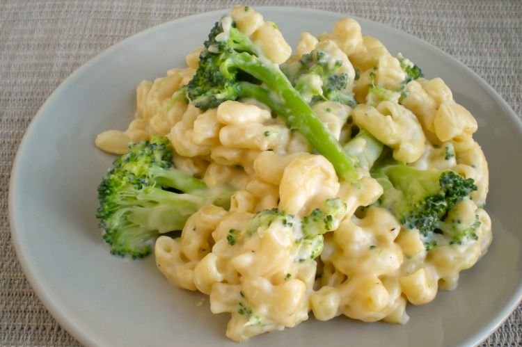 Pasta con brócoli y coliflor