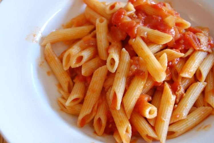 Pasta con salsa de tomate