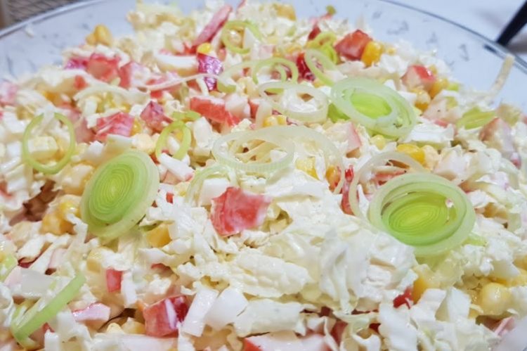 Salat mit Krabbenstäbchen und Daikon