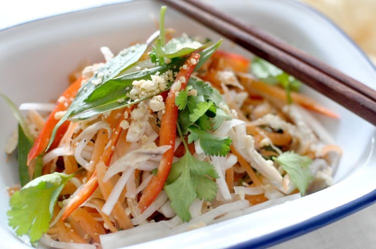 Daikon-Salat mit Paprika