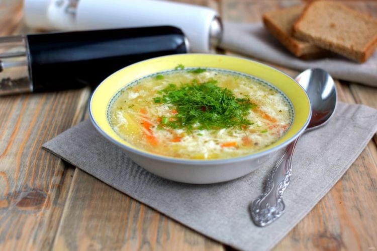 Kartoffel-Eier-Suppe ohne Fleisch